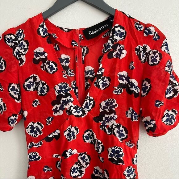 Realisation Par The Ozzie Pansy Mini Dress V-Neck Floral Red Mini - Picture 6 of 11